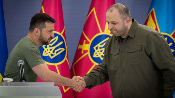 Ukraine’s Zelenskyy tells new defense minister to rebuild trust