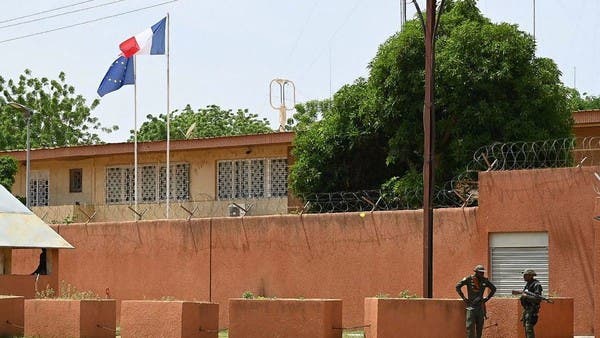 France calls for immediate release of French official in Niger