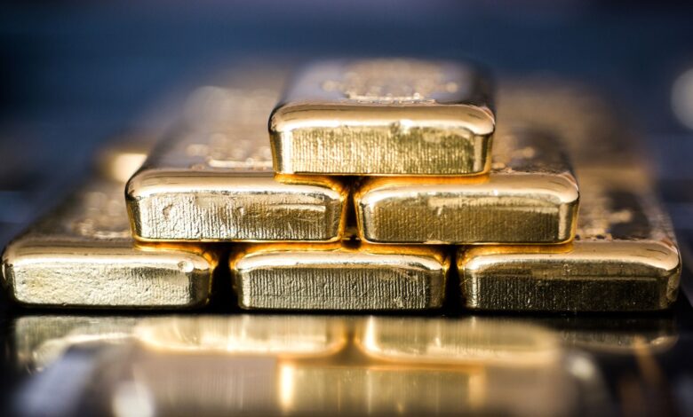 Gold prices edge higher as markets await Fed minutes, CPI data