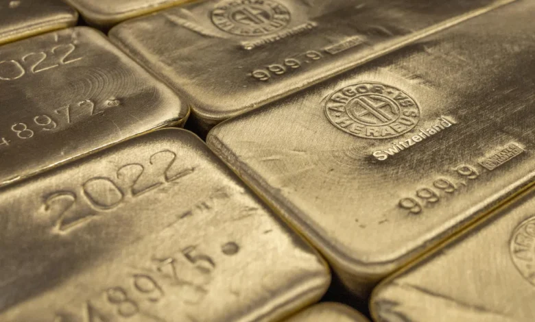 Gold set for fifth weekly gain as geopolitical risks buoy demand