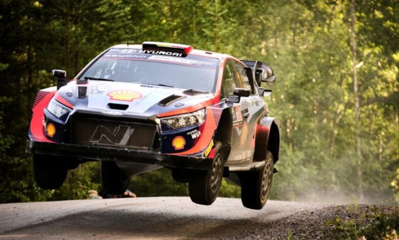 Rallying-Neuville leads Evans in Croatia Rally