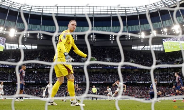 Spurs move into fourth with 3-1 win over Forest