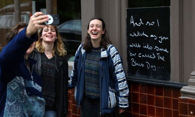 Taylor Swift fans descend on London pub The Black Dog name-checked on new album