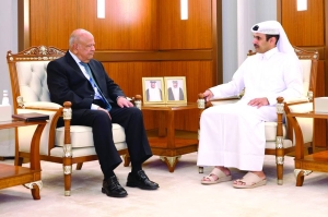 Al-Kaabi meets South Africa's Minister of Public Enterprises