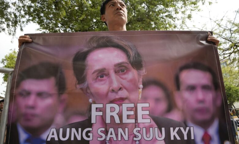 Cambodia's Hun Sen asks Myanmar junta for Suu Kyi talks