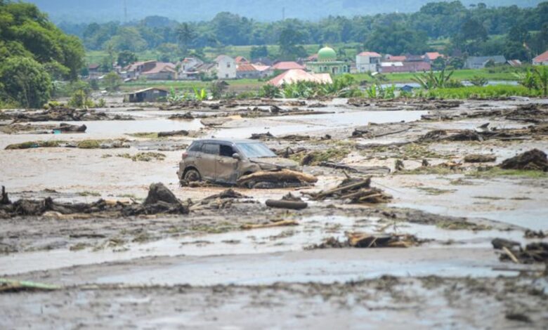 Death toll from floods in Indonesia's West Sumatra rises to 50