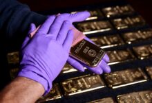 Gold prices set for second weekly gain on Fed rate outlook