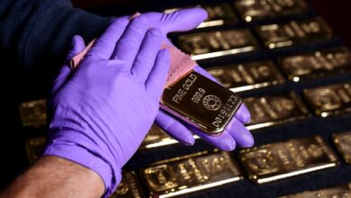 Gold prices set for second weekly gain on Fed rate outlook