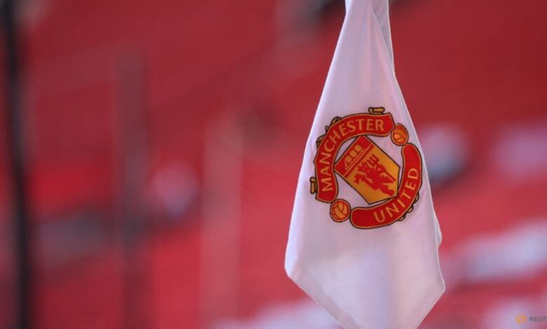 Manchester United's interim CEO, CFO to step down