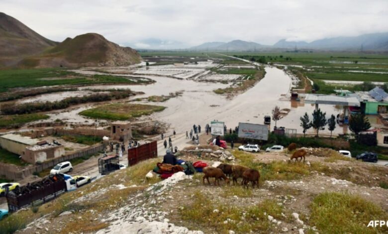 More than 300 dead in Afghanistan flash floods