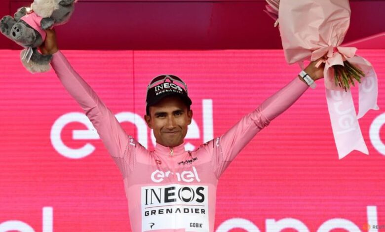 Narvaez outsprints Pogacar to win Giro d'Italia stage one