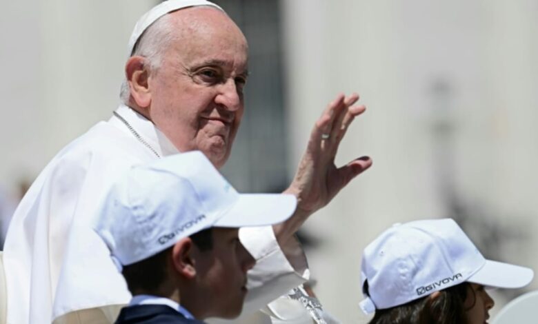 Pope Francis issues rare apology over gay slur