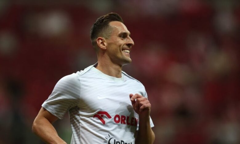 Injured Milik out of Poland's Euro 2024 squad