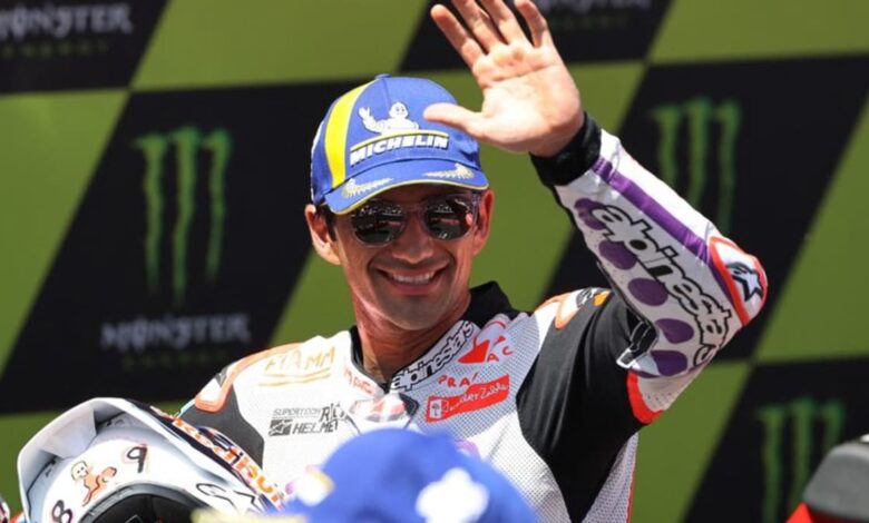 Martin breaks lap record to take pole at Italian GP