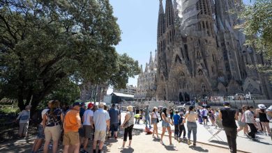 Barcelona takes on short-term rentals as anti-tourist feeling grows