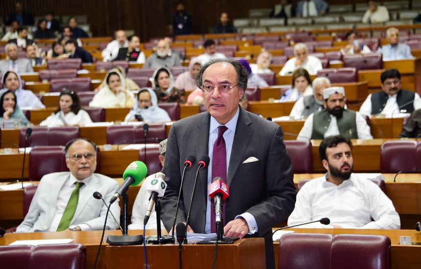 Pakistan’s Finance Minister to Arrive in China to Discuss the Rescheduling of a $15 billion Energy Loans July 24, NSN Asia