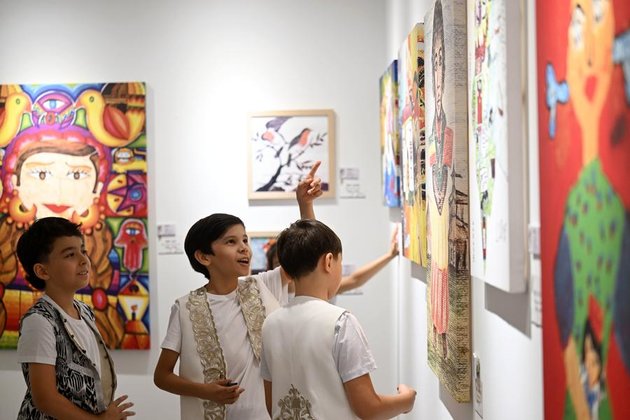 International youngsters revel in art exchanges in north China