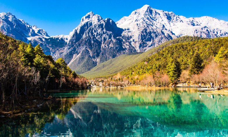 Live: Enjoy magnificent views of the Yulong Snow Mountain