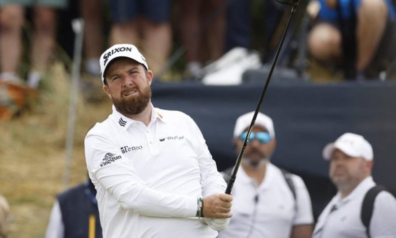 Lowry keeps his cool to stay ahead in Troon