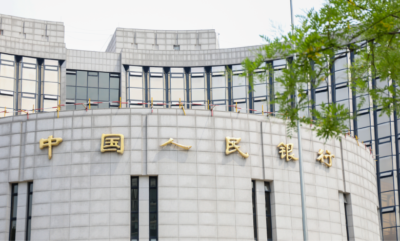 Major Chinese banks lower RMB deposit rates