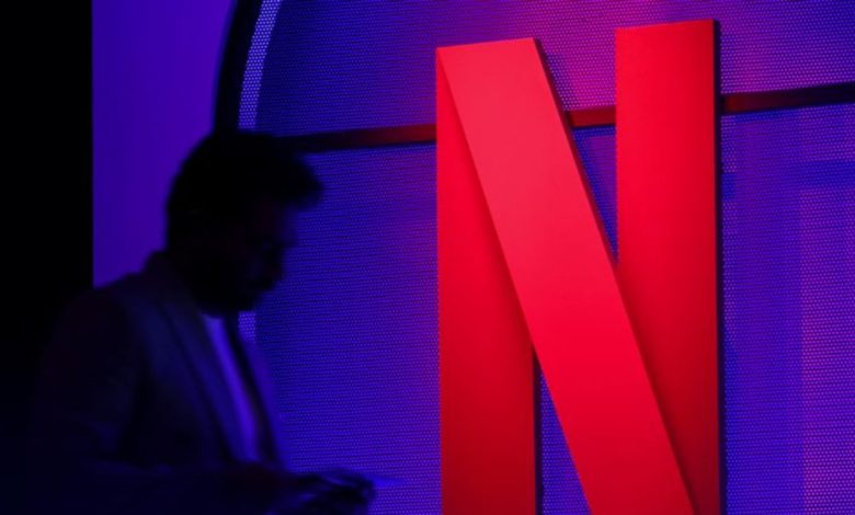 Netflix beats subscriber targets but cautions on next quarter