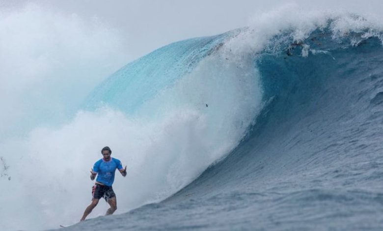 Surfing-Competition off as storm wrecks perfect Tahitian surf