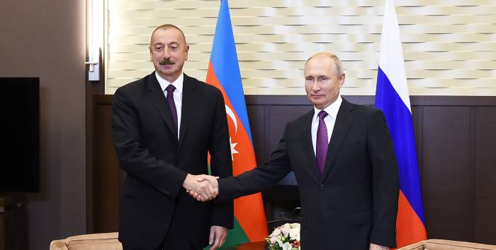 Azerbaijani president and first lady host dinner at their residence for Russian leader