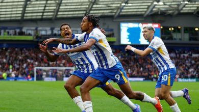 Brighton leave it late to beat Manchester United 2-1