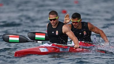 Canoeing-Hotly tipped Hungarian pair miss men's K2 final