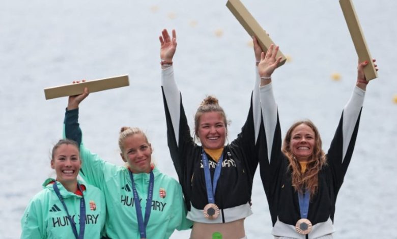 Canoeing-Photo finish leads to rare double bronze joy for Hungary and Germany