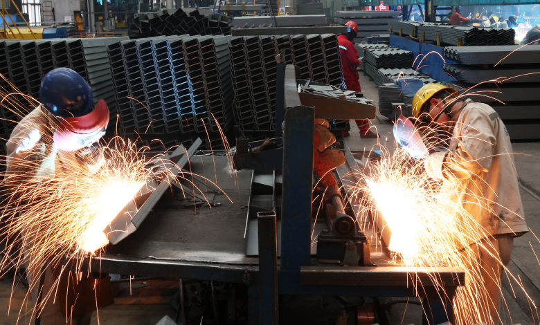 China's manufacturing PMI down to 49.4 in July