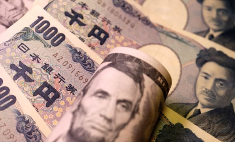 Dollar near one-week high on jobs relief; yen sags