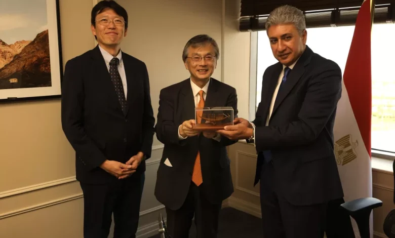 Egypt, Japan to boost cooperation in tourism, antiquities 