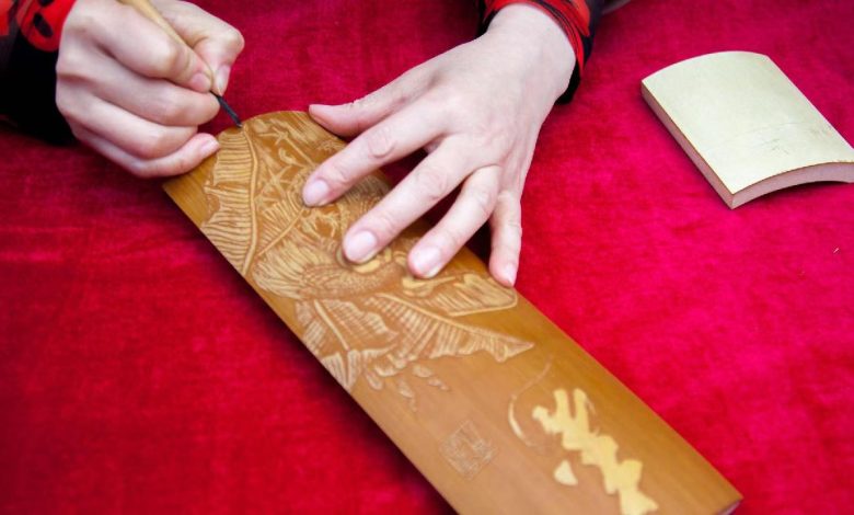 Exquisite bamboo carving art well preserved in Wuxi