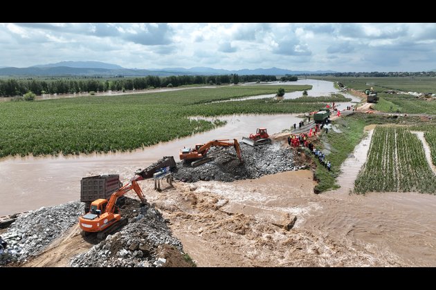 (FOCUS) CHINA-INNER MONGOLIA-CHIFENG-DIKE BREACH-RESCUE (CN)