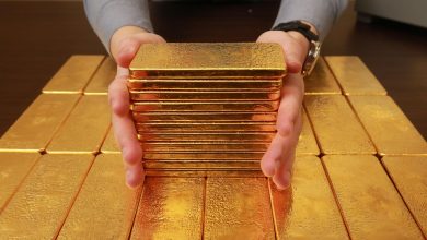 Gold prices poised for monthly gain; focus on US data