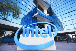 Intel weighs options including foundry split to stem losses