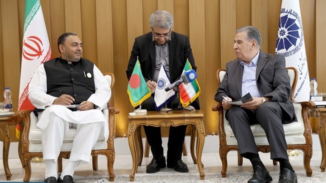 President of Iran Chamber of Commerce, Industries, Mines, and Agriculture (ICCIMA) Samad Hassanzadeh has said that Iran seeks to use Bangladesh as a platform for the re-exports of its products.