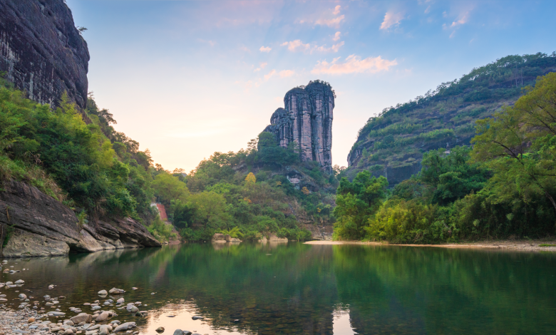 Live: Exploring Wuyi Mountain's natural secrets