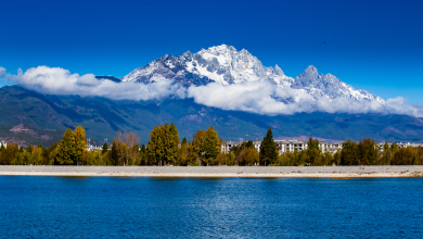 Live: Take in magnificent views of Yulong Snow Mountain