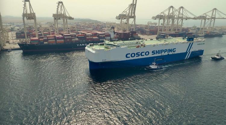 Middle East's port welcomes China's green car vessel "Min Jiang Kou"