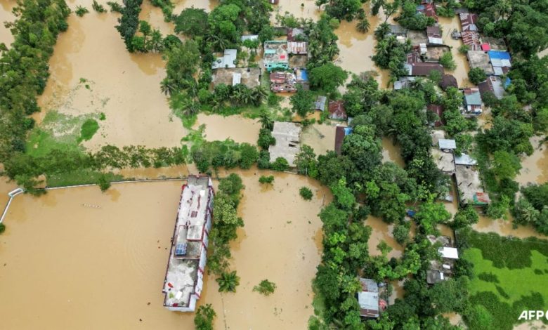 Nearly 300,000 Bangladeshis in emergency shelters after floods