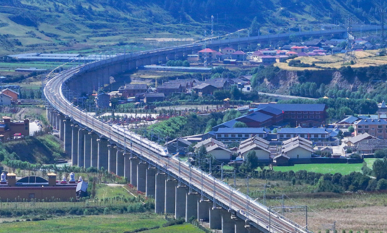 New section of Sichuan-Qinghai Railway in SW China opens