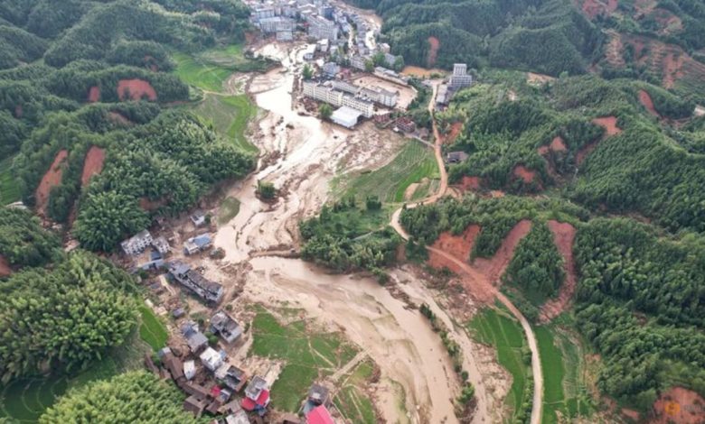 Rescuers in China race to find missing people, seal dykes after deadly floods caused by Typhoon Gaemi