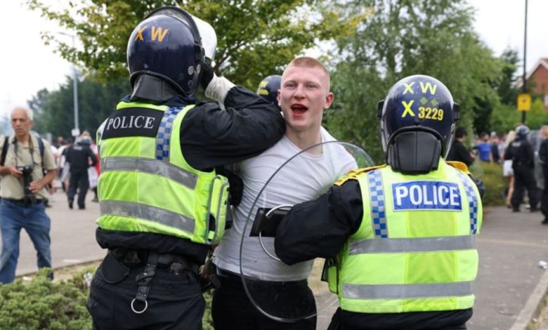 Riot suspects in court as UK govt readies 6,000 police