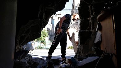 Violent Israeli settlers attack Palestinian town in West Bank