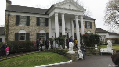 Woman arrested for scheme to steal Elvis Presley's estate Graceland