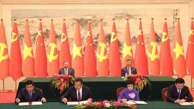 Xi, Lam witness signing of China-Vietnam cooperation documents