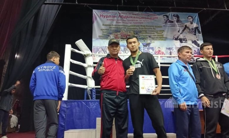 Athlete from Kara-Balta wins ticket to world boxing championship in Montenegro