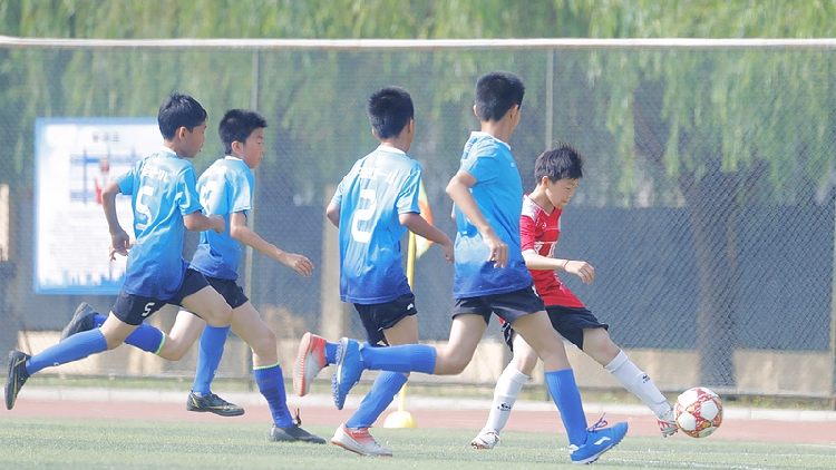 China to ensure 2 hours of daily physical activities for students